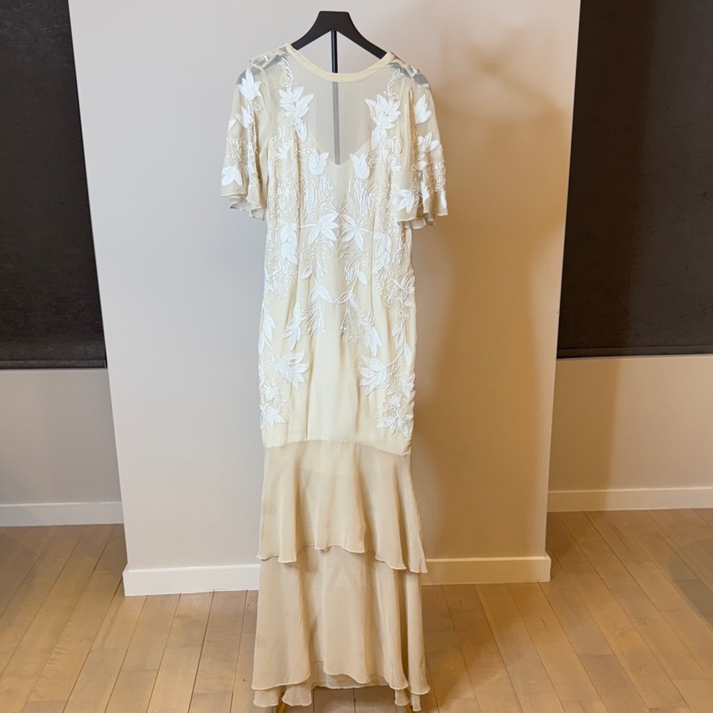Chic Cream Floral Maxi Dress